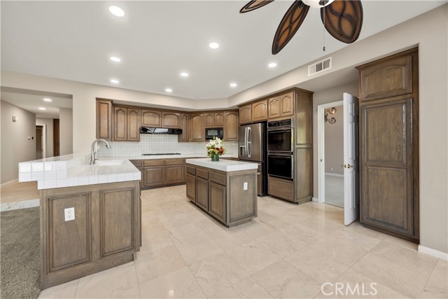 Detail Gallery Image 12 of 38 For 2871 N Roxbury, Orange,  CA 92867 - 4 Beds | 3 Baths