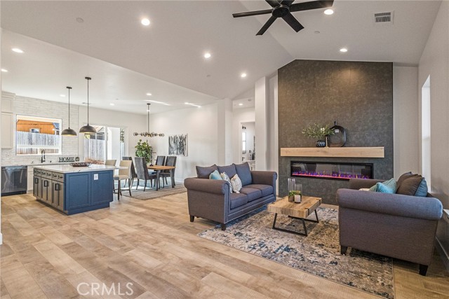 Detail Gallery Image 7 of 56 For 1432 Lofty Ln, Paradise,  CA 95969 - 3 Beds | 2 Baths