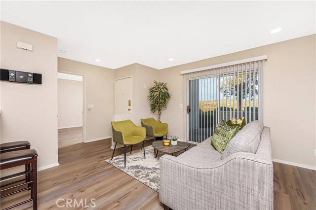 Detail Gallery Image 1 of 1 For 24435 Valle Del Oro #102,  Newhall,  CA 91321 - 2 Beds | 2 Baths