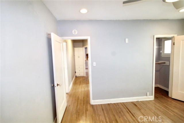 207 Santa Ana Avenue, Long Beach CA: https://media.crmls.org/medias/09c7a102-5505-4a78-914a-f0f24dcc1deb.jpg