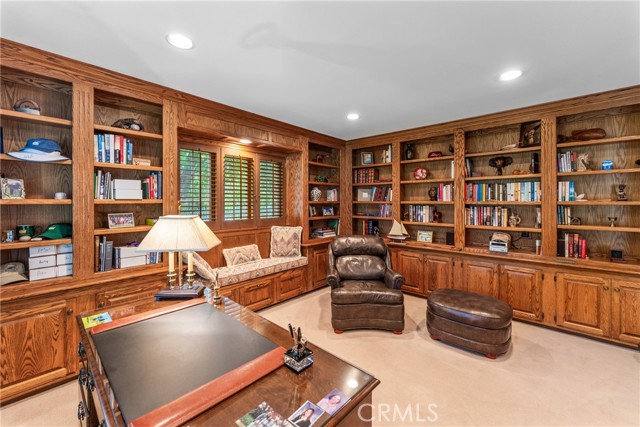 Detail Gallery Image 16 of 75 For 1914 Country Club Ln, Redlands,  CA 92373 - 5 Beds | 3/1 Baths