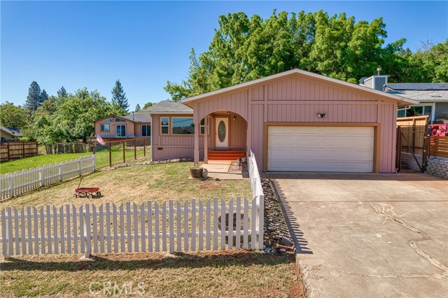 Detail Gallery Image 1 of 33 For 9335 Chippewa Trl, Kelseyville,  CA 95451 - 3 Beds | 2 Baths