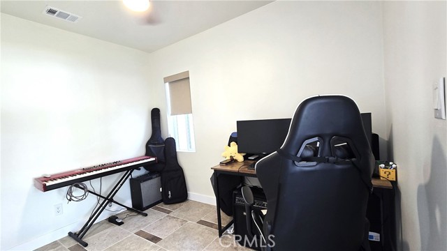 Detail Gallery Image 21 of 29 For 6704 Rhea Ave, Reseda,  CA 91335 - 3 Beds | 2 Baths