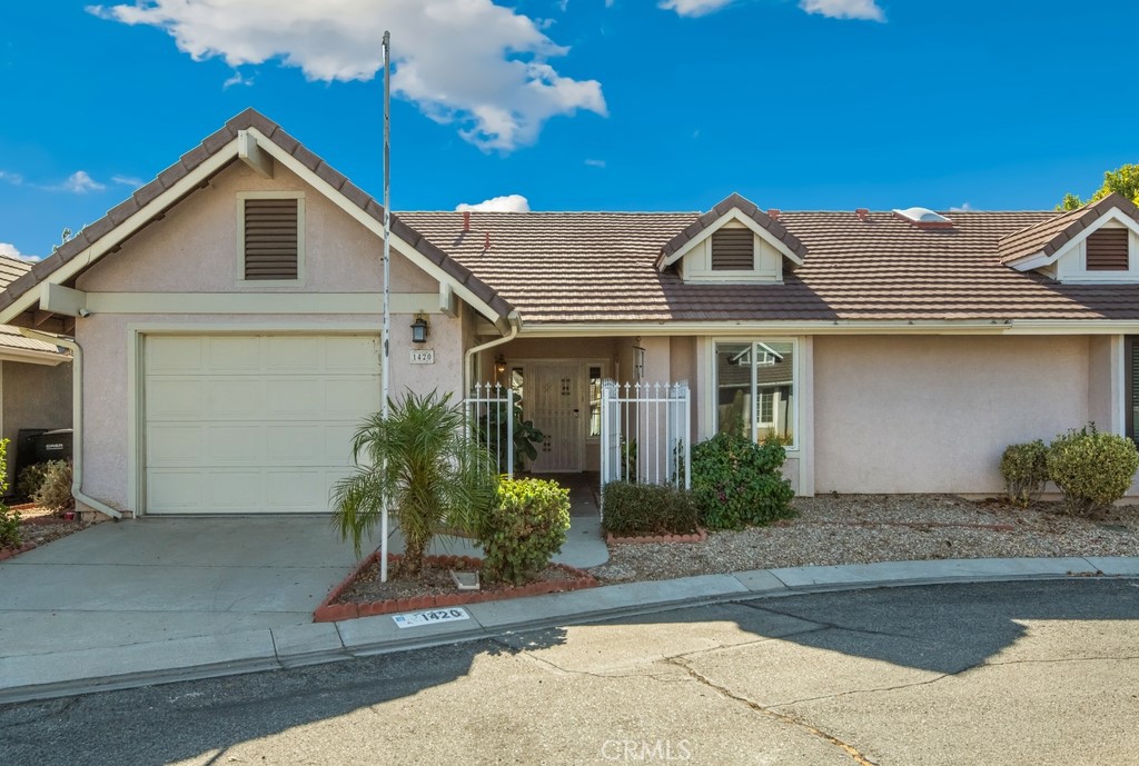 1420 Monroe Circle