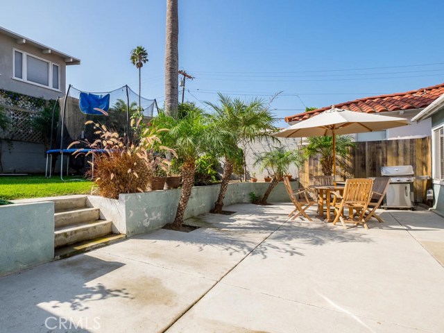 1014 10th Street, Hermosa Beach, California 90254, 3 Bedrooms Bedrooms, ,1 BathroomBathrooms,Residential,Sold,10th,SB17233667