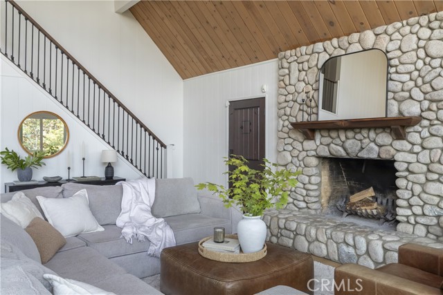 Detail Gallery Image 10 of 35 For 27937 West Shore Rd, Lake Arrowhead,  CA 92352 - 4 Beds | 4 Baths