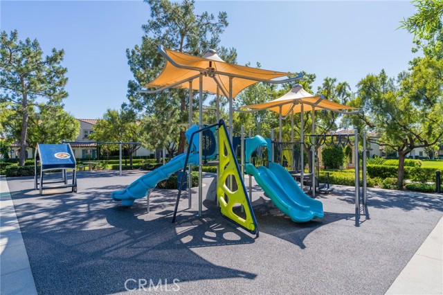 Detail Gallery Image 34 of 39 For 88 Capricorn, Irvine,  CA 92618 - 2 Beds | 2 Baths