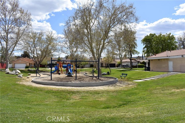 Detail Gallery Image 24 of 26 For 2125 Bramble Ln, Palmdale,  CA 93550 - 3 Beds | 2 Baths