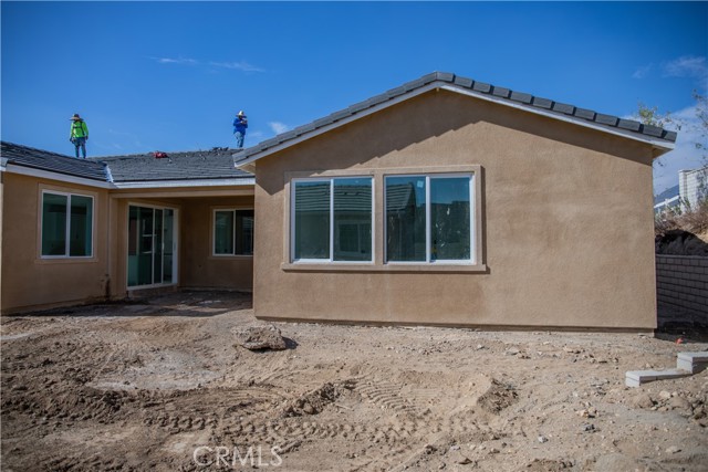 Detail Gallery Image 10 of 13 For 6925 N. Curtis Lane, San Bernardino,  CA 92407 - 5 Beds | 3/1 Baths