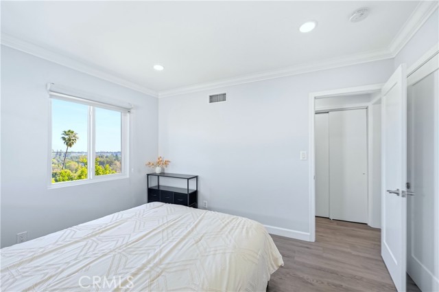 Detail Gallery Image 32 of 56 For 334 Anita Dr, Pasadena,  CA 91105 - 6 Beds | 5 Baths