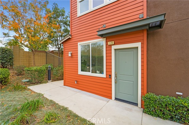 Detail Gallery Image 3 of 50 For 178 N Orange Ave, Brea,  CA 92821 - 3 Beds | 2/2 Baths