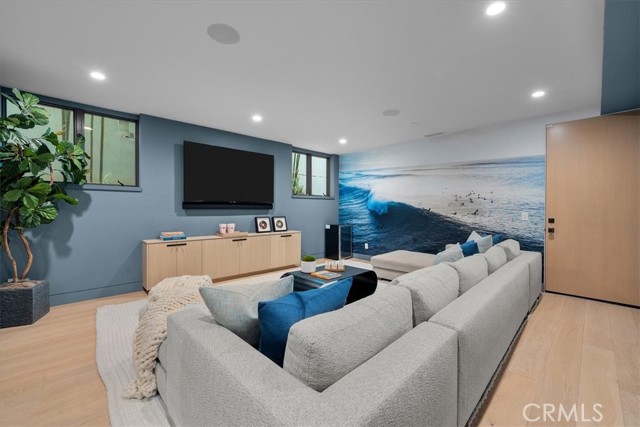 1703 Manhattan Avenue, Hermosa Beach, California 90254, 6 Bedrooms Bedrooms, ,6 BathroomsBathrooms,Residential,For Sale,Manhattan,SB25027848