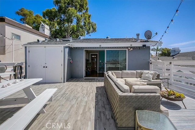 120 Hill Street, Hermosa Beach, California 90254, 3 Bedrooms Bedrooms, ,3 BathroomsBathrooms,Residential,Sold,Hill,SB22073459