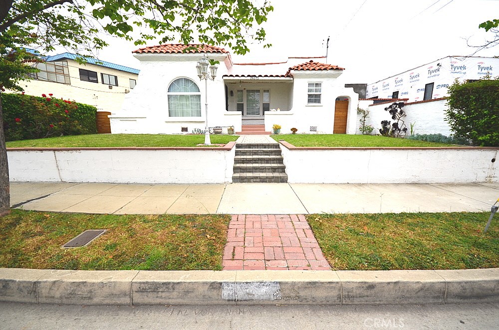 24672 Woodward Avenue