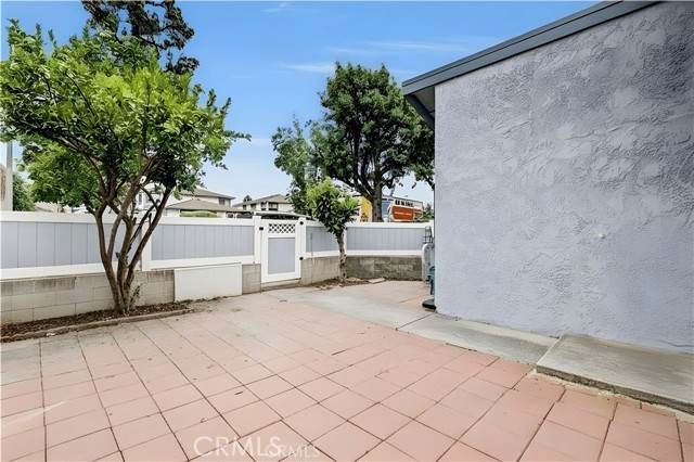 900 W Sierra Madre Avenue, Azusa CA: https://media.crmls.org/medias/09cf2253-2a95-4c40-83ff-e34c72129ae6.jpg