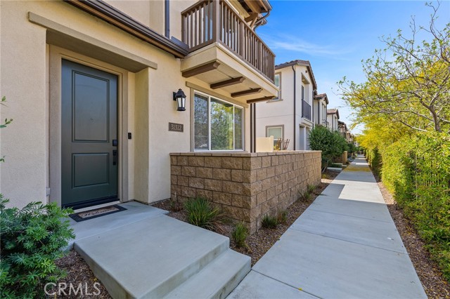 Detail Gallery Image 3 of 31 For 31312 Calle Cirros, Temecula,  CA 92592 - 3 Beds | 2/1 Baths