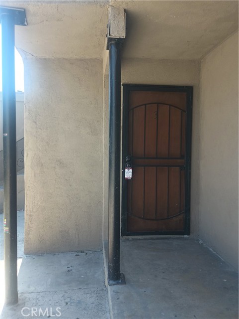 Detail Gallery Image 2 of 9 For 687 Karesh Ave #3,  Pomona,  CA 91767 - 2 Beds | 1 Baths
