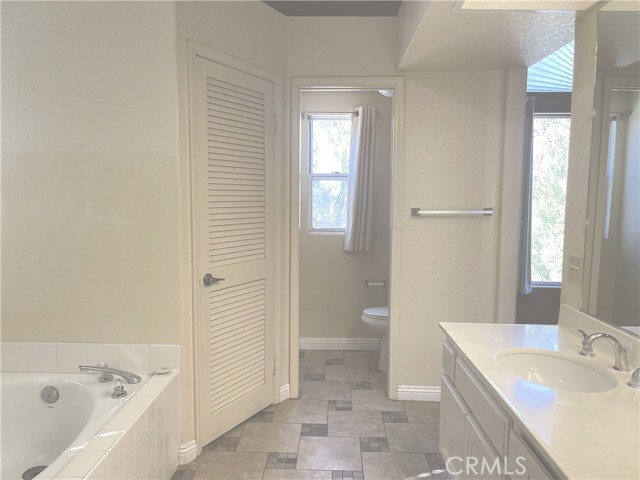2985 Amber Drive, Corona CA: https://media.crmls.org/medias/09d02152-70bf-4035-b9f7-91deafbdc468.jpg