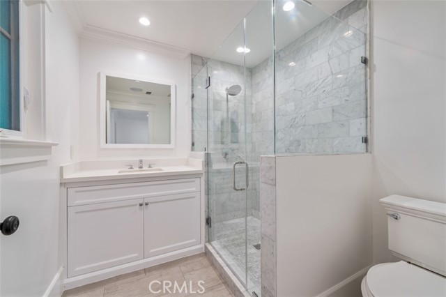 20701 Dumont Street, Woodland Hills CA: https://media.crmls.org/medias/09d02c9c-43d0-449d-9900-41e946aa43d7.jpg