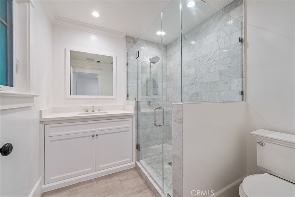 https://media.crmls.org/medias/09d02c9c-43d0-449d-9900-41e946aa43d7.jpg?preset=X-Large