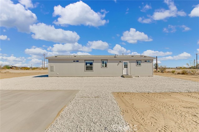 3727 South Street, Phelan CA: https://media.crmls.org/medias/09d0ceef-2f73-4936-bbc4-0247d065bfdd.jpg