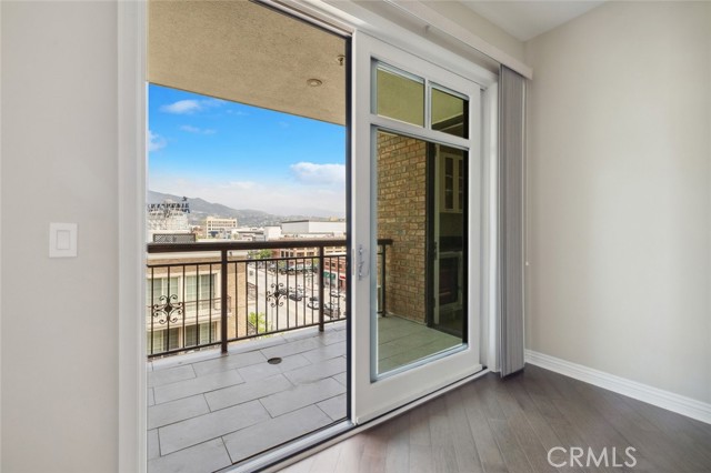 Detail Gallery Image 43 of 71 For 619 Caruso Ave, Glendale,  CA 91210 - 2 Beds | 3 Baths
