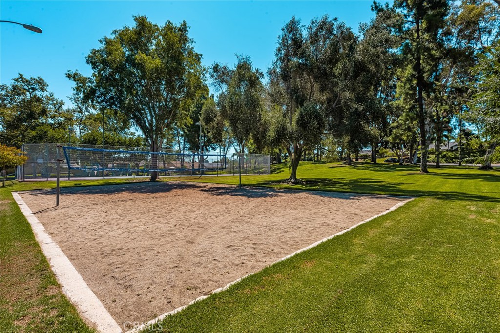 https://media.crmls.org/medias/09d14a42-0fa4-460a-908c-3236d1634b04.jpg?preset=X-Large