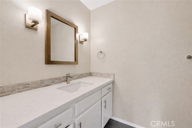 Detail Gallery Image 12 of 38 For 4040 via Marisol #120,  Highland Park,  CA 90042 - 2 Beds | 2 Baths