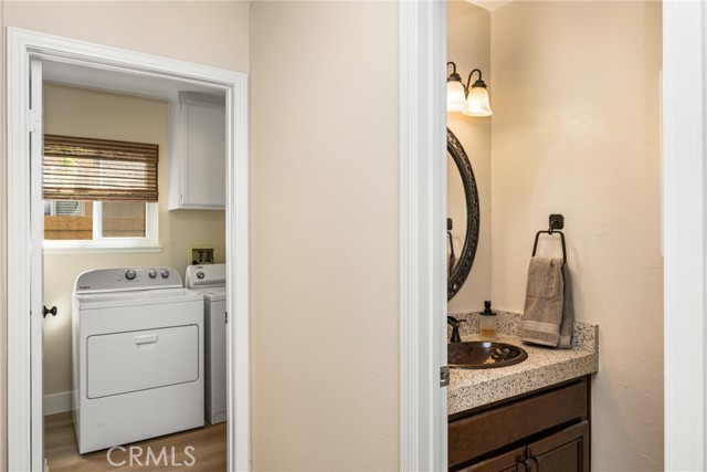 29 Calabria, Lake Forest CA: https://media.crmls.org/medias/09d2bc3c-413f-4418-8af7-c40ad96ad717.jpg