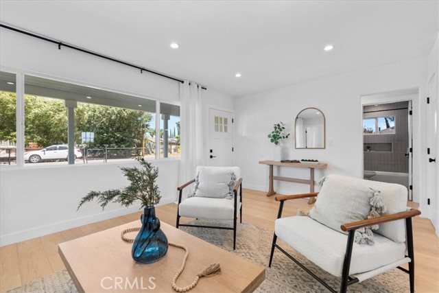 8316 Reseda Avenue, Fontana CA: https://media.crmls.org/medias/09d2d855-73b8-4803-b19f-02b3dc59b9fd.jpg