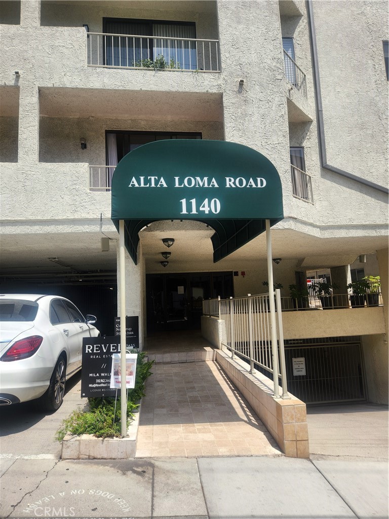 1140 ALTA LOMA #204