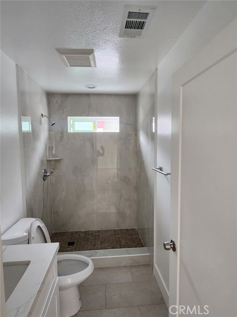Detail Gallery Image 3 of 3 For 1509 W Civic Center Dr #2,  Santa Ana,  CA 92703 - 1 Beds | 1 Baths
