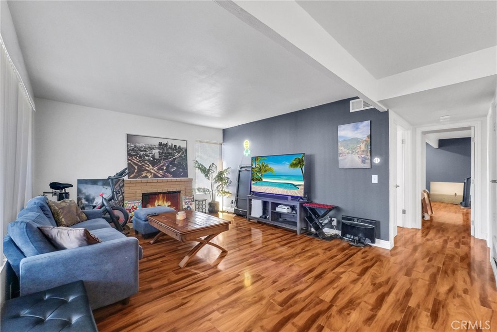 MLS #OC25162222 img 19