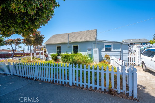 904 Monterey, Morro Bay CA: https://media.crmls.org/medias/09d3ee8b-7ee9-45f4-9a24-bf3a2b1bda13.jpg