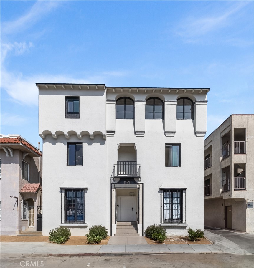 1827 E 4th Street #7