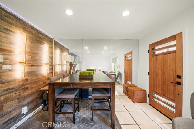 Detail Gallery Image 5 of 27 For 2921 S Sycamore St #E,  Santa Ana,  CA 92707 - 3 Beds | 1/1 Baths