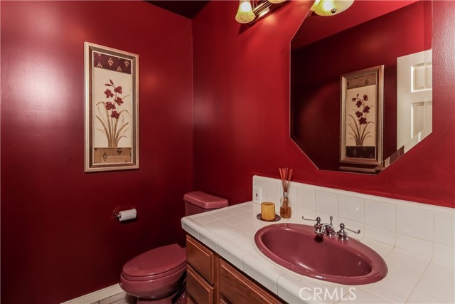 Detail Gallery Image 9 of 31 For 4950 Dobkin Ave, Tarzana,  CA 91356 - 5 Beds | 4/1 Baths