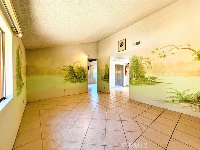 Detail Gallery Image 9 of 36 For 4792 Beaumont, La Mesa,  CA 91941 - 3 Beds | 3 Baths