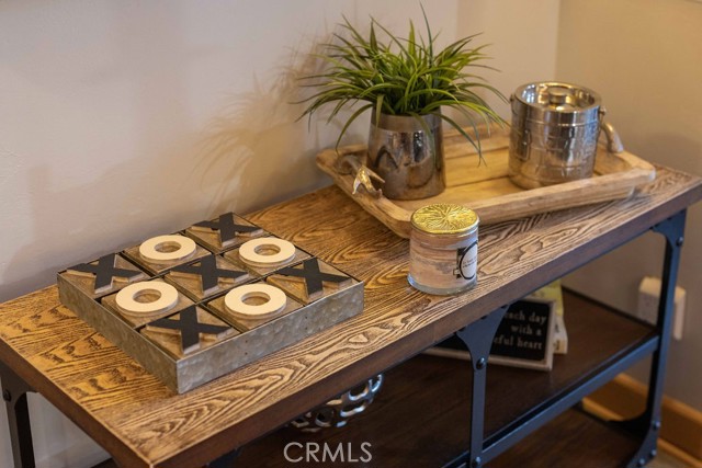 893 Silver Tip Drive, Big Bear CA: https://media.crmls.org/medias/09d65d2b-53b7-4941-972e-189a788dc203.jpg