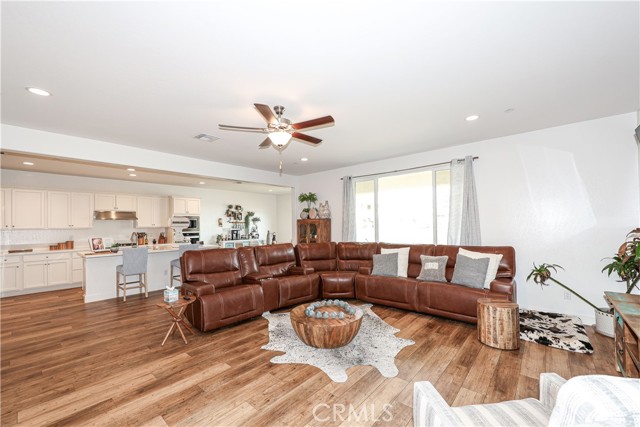 Detail Gallery Image 7 of 46 For 14695 Spanish Bay Way, Chowchilla,  CA 93610 - 3 Beds | 2 Baths
