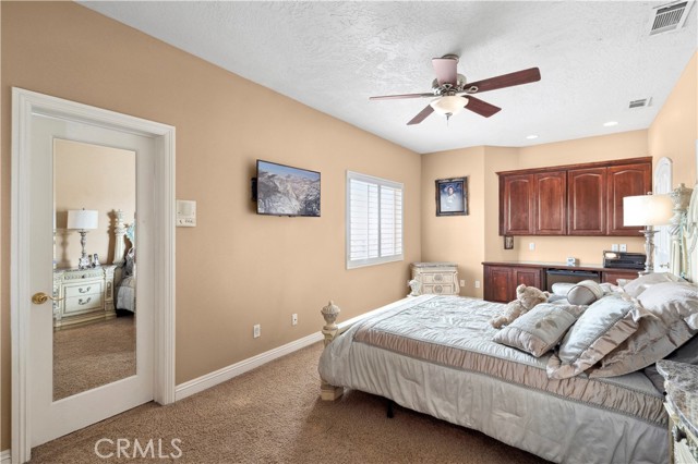 13985 Evergreen Lane, Victorville CA: https://media.crmls.org/medias/09d796bf-22f4-42f0-b789-127c4f4d6948.jpg