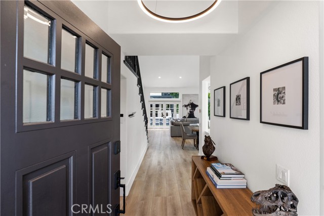 Detail Gallery Image 4 of 45 For 506 Savona Way, Oak Park,  CA 91377 - 3 Beds | 2/1 Baths