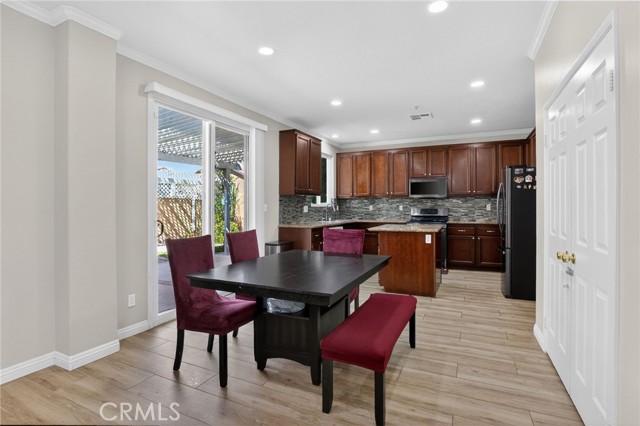 Detail Gallery Image 13 of 47 For 7358 Meade Ct, Fontana,  CA 92336 - 4 Beds | 2/1 Baths