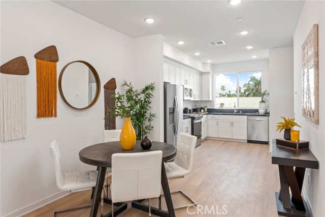 Detail Gallery Image 12 of 34 For 1178 Santo Antonio Dr, Colton,  CA 92324 - 2 Beds | 2/1 Baths