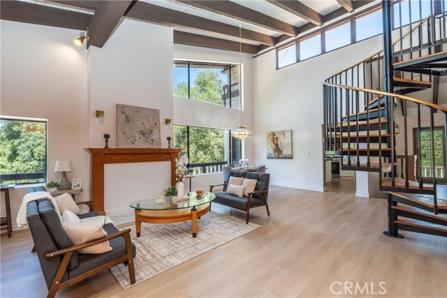 35300 Calle Grande, Lake Elsinore CA: https://media.crmls.org/medias/09d8ae56-4c35-43a3-88a1-ae45d846450b.jpg