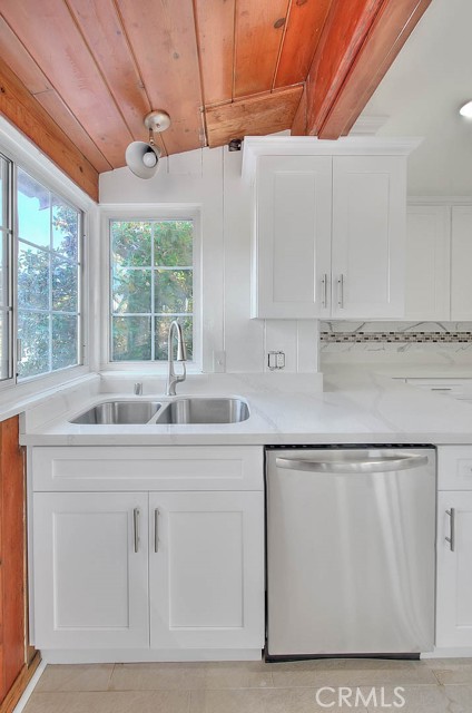 Detail Gallery Image 17 of 60 For 145 S Vista Grande, a,  Anaheim Hills,  CA 92807 - 3 Beds | 2 Baths