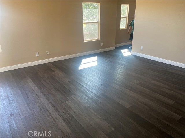 Detail Gallery Image 10 of 13 For 16557 Denham Ln, Victorville,  CA 92395 - 4 Beds | 3 Baths