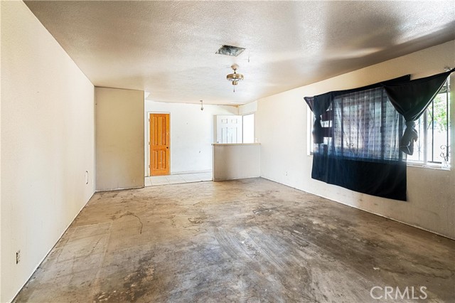 Detail Gallery Image 5 of 18 For 8545 Amador Ave, Yucca Valley,  CA 92284 - 3 Beds | 2 Baths