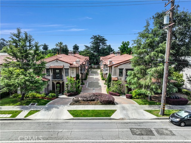 638 Sierra Madre Blvd, Sierra Madre CA: https://media.crmls.org/medias/09da1422-c254-421e-96c3-5c337da47052.jpg