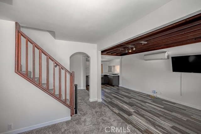 1219 N Lincoln Street, Burbank CA: https://media.crmls.org/medias/09daf21d-6aaa-4053-916d-fc7a5b884afb.jpg